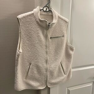 7 Diamonds Women’s Sherpa Vest